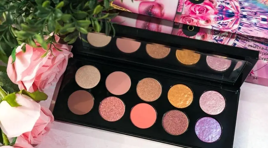 PAT MCGRATH LABS Mothership IX Huetopian Dream eyeshadow palette