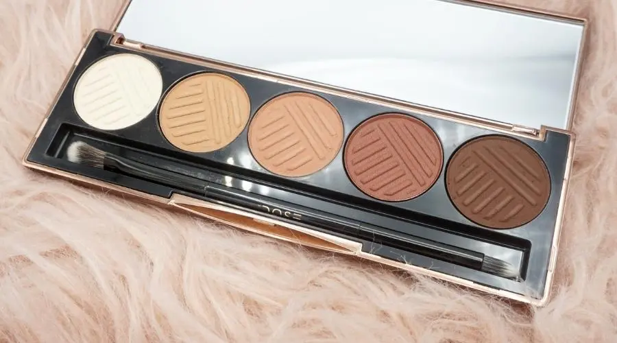 The Natural Nudes Eye Shadow Palette