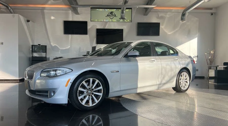 2013 BMW 5 Series 528i xDrive Sedan AW