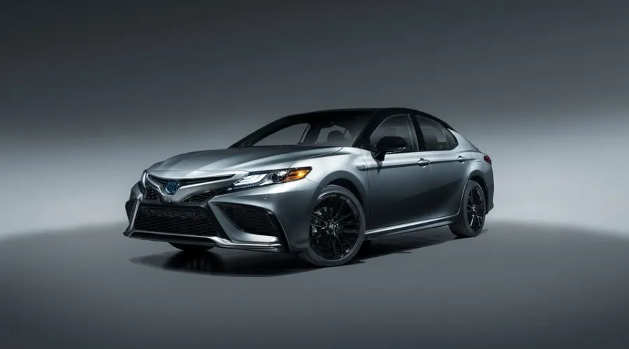 2022 Toyota Camry Hybrid LE FWD