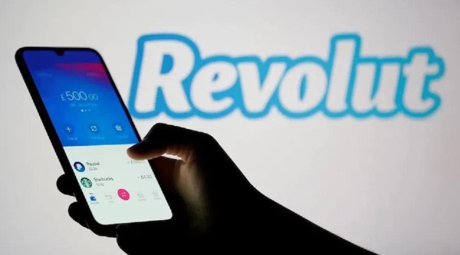 How does Revolut utilize financial technology to provide its services 