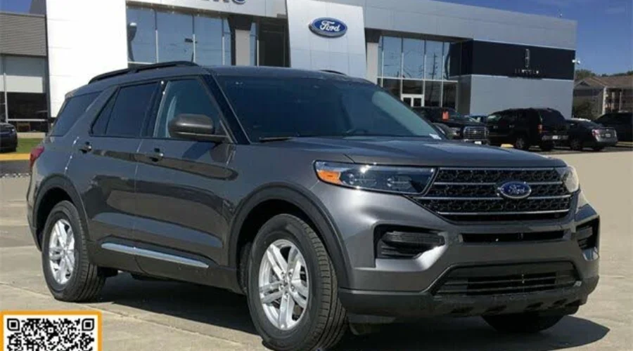 2023 Ford Explorer XLT RWD - Gray exterior 