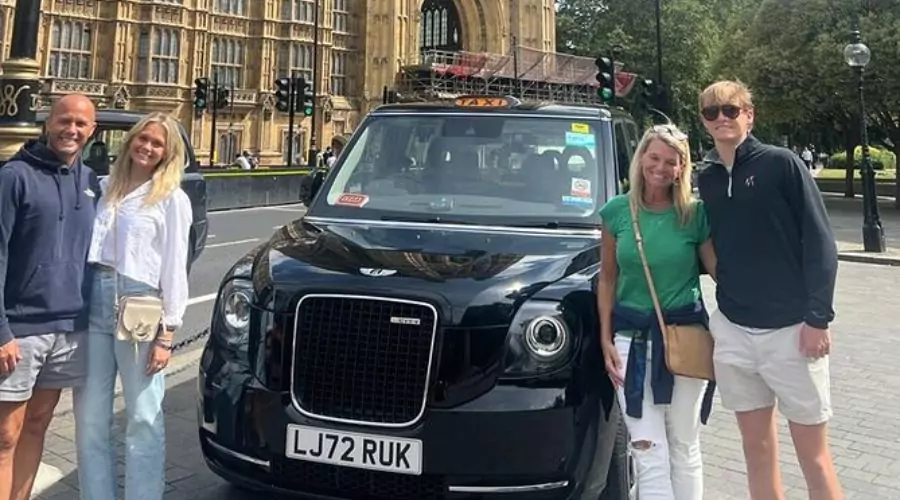 Private 4-Hour Tour in a Black Cab