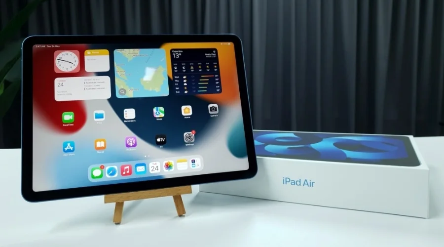 Siri and iPad Air 