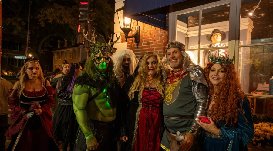 Costume and Parade Tips for the Sea Witch Festival